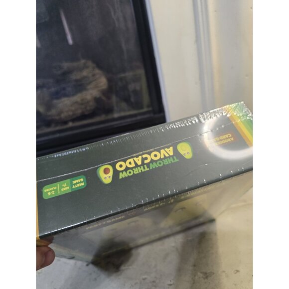 Exploding Kittens Throw Throw Avocado Card Game With Flight Suit Ages 7 - Picture 2 of 9